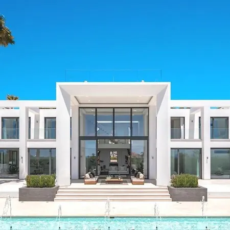 Villa Carvoeiro Sleeps 12 With Pool Air Con And Wifi *