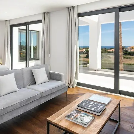 Carvoeiro Sleeps 12 With Pool Air Con And Wifi * カルヴォエイロ